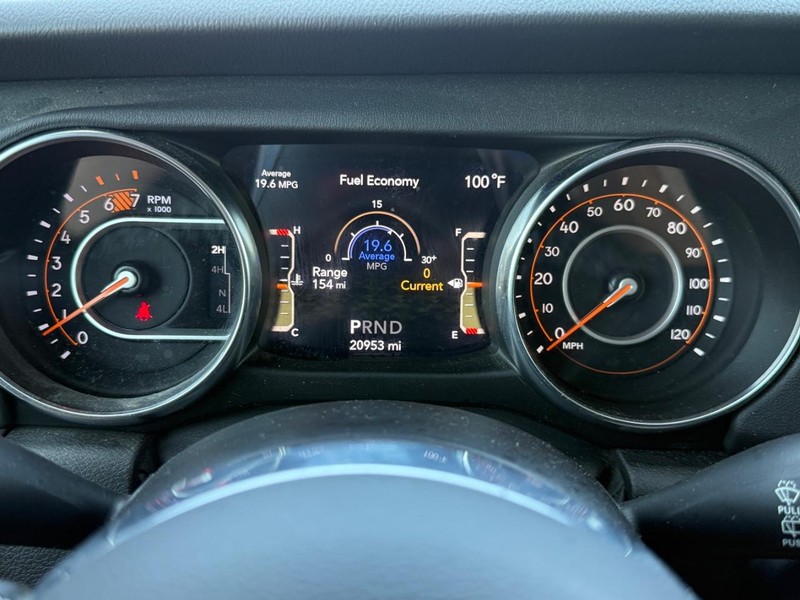 Jeep Wrangler Vehicle Full-screen Gallery Image 20
