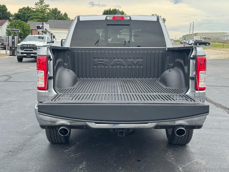 Ram 1500 Vehicle Full-screen Gallery Image 5