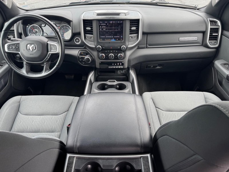 Ram 1500 Vehicle Full-screen Gallery Image 13