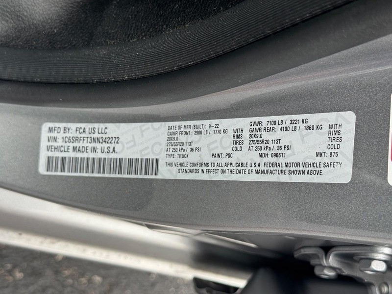 Ram 1500 Vehicle Full-screen Gallery Image 25
