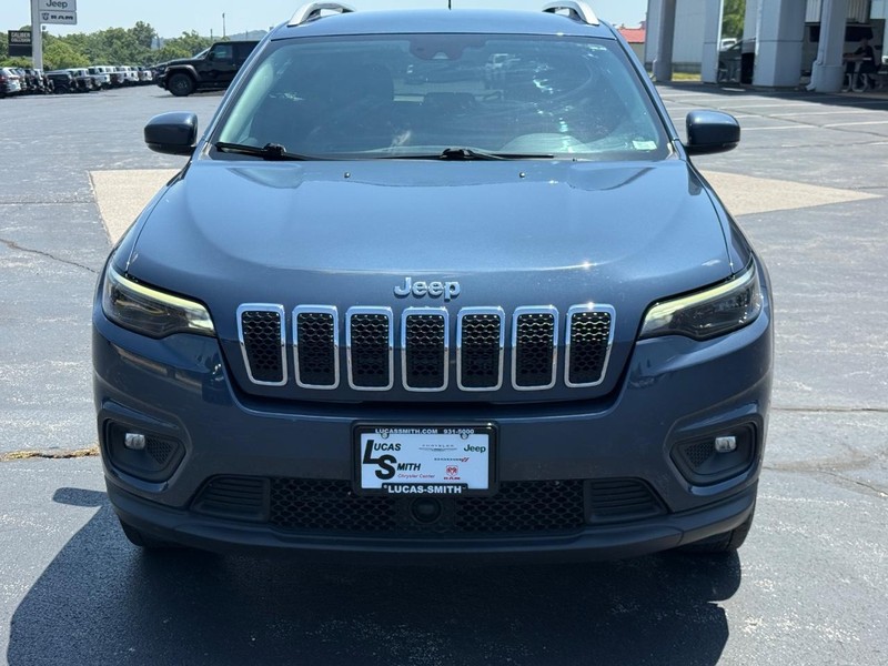 Jeep Cherokee Vehicle Full-screen Gallery Image 9