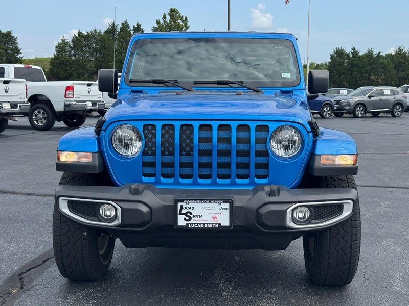 Jeep Gladiator Vehicle Full-screen Gallery Image 9