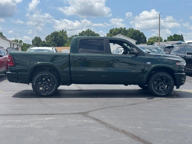 Ram 1500 Vehicle Full-screen Gallery Image 2