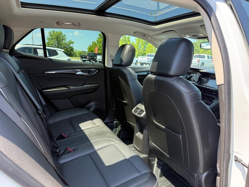 Buick Envision Vehicle Full-screen Gallery Image 11