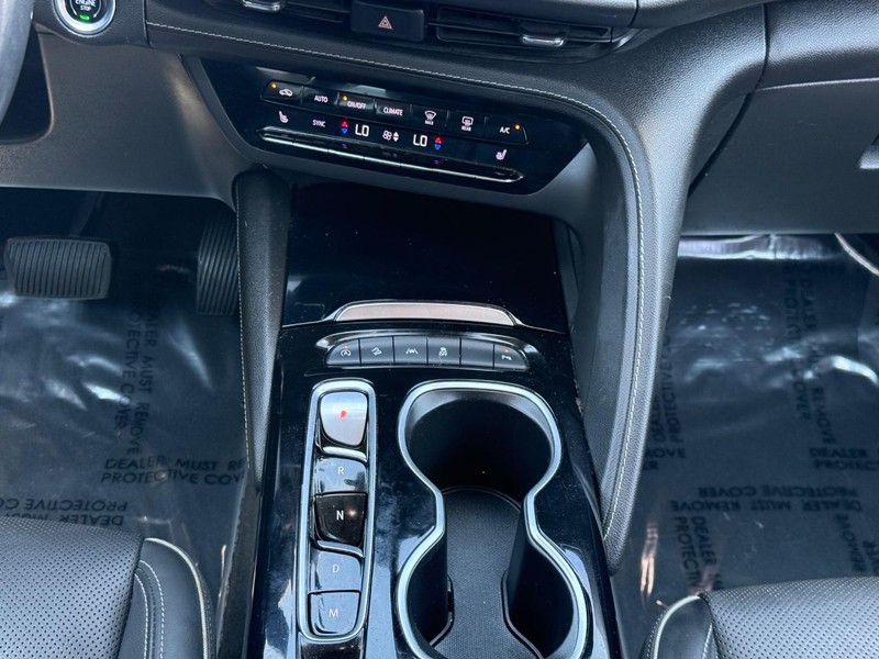 Buick Envision Vehicle Full-screen Gallery Image 15