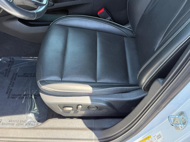 Buick Envision Vehicle Full-screen Gallery Image 17