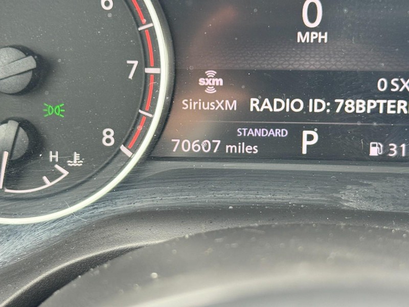 Nissan Rogue Vehicle Full-screen Gallery Image 21