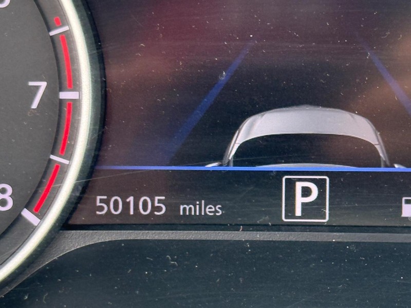 Nissan Sentra Vehicle Full-screen Gallery Image 20