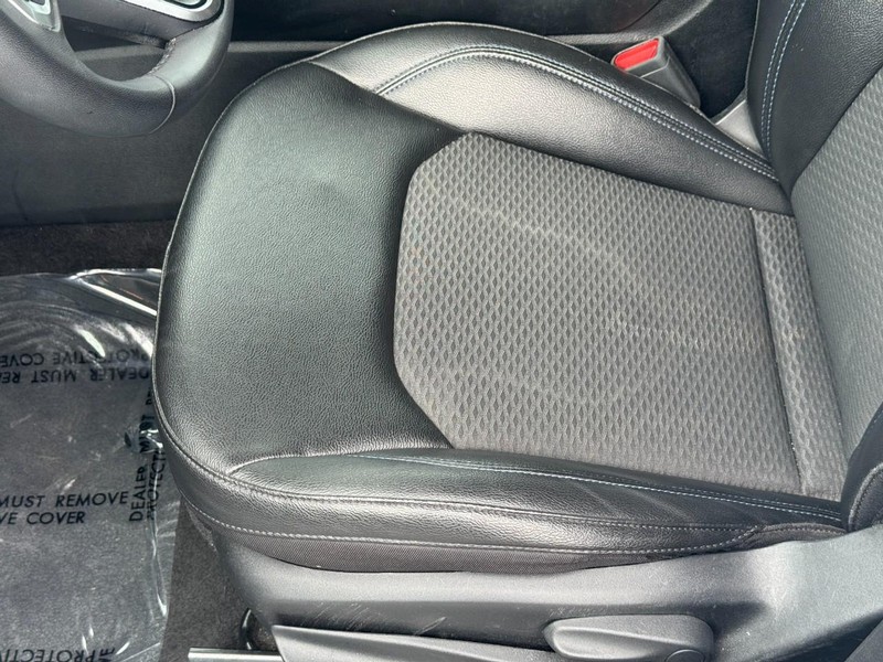 Jeep Compass Vehicle Full-screen Gallery Image 18