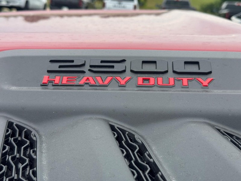 Ram 2500 Vehicle Full-screen Gallery Image 10