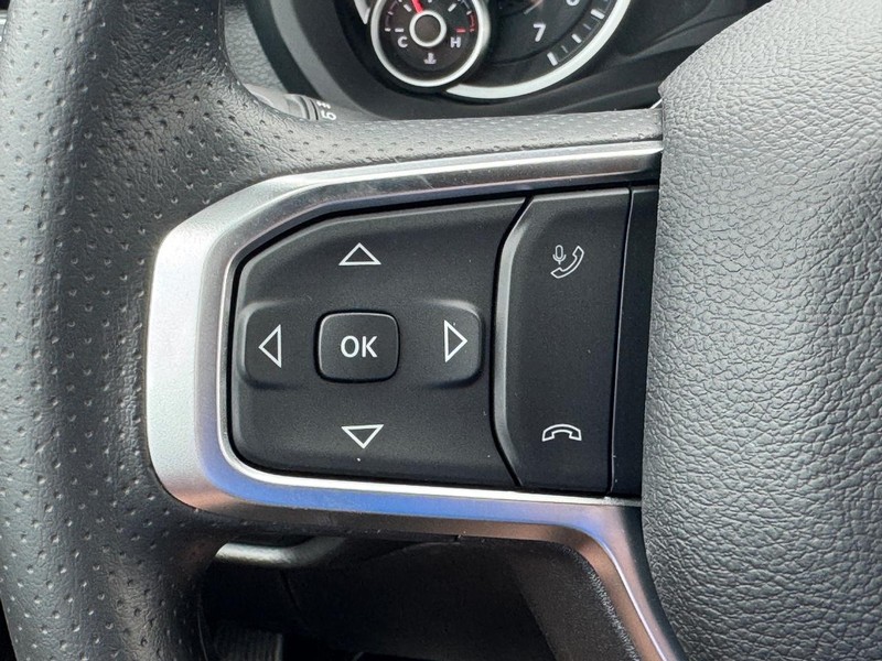 Ram 2500 Vehicle Full-screen Gallery Image 13