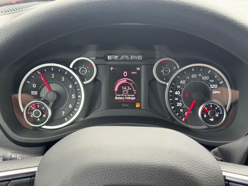 Ram 2500 Vehicle Full-screen Gallery Image 15