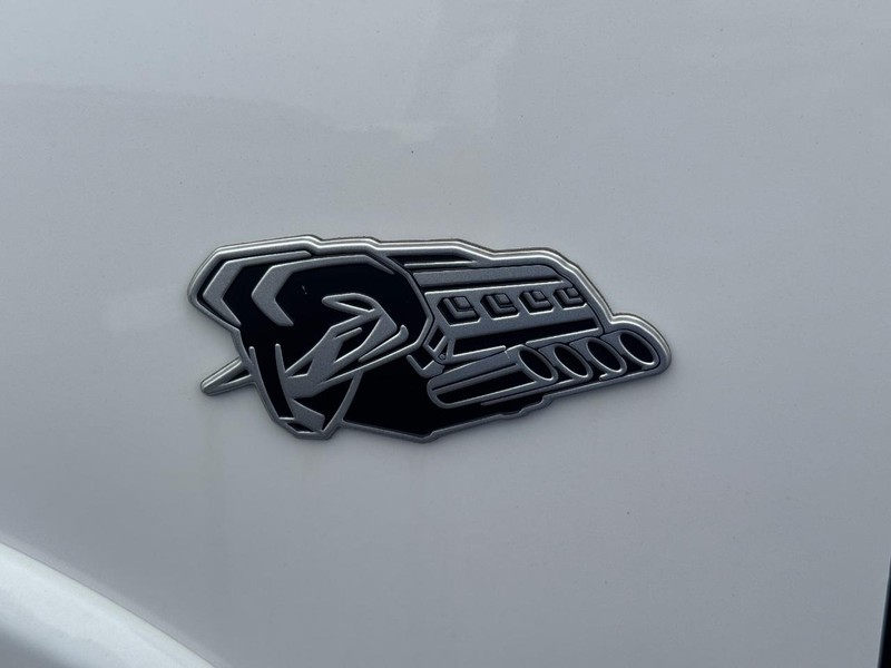 Ram 1500 Vehicle Full-screen Gallery Image 5