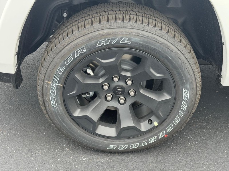 Ram 1500 Vehicle Full-screen Gallery Image 7