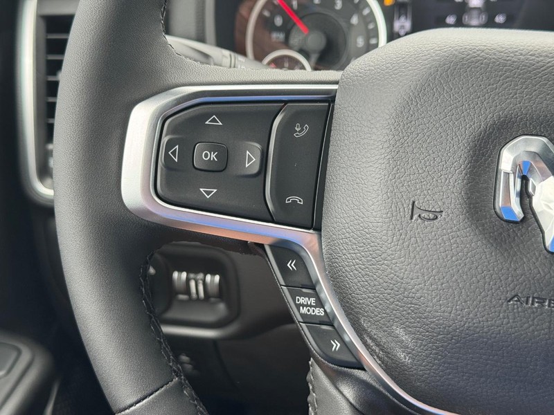 Ram 1500 Vehicle Full-screen Gallery Image 15