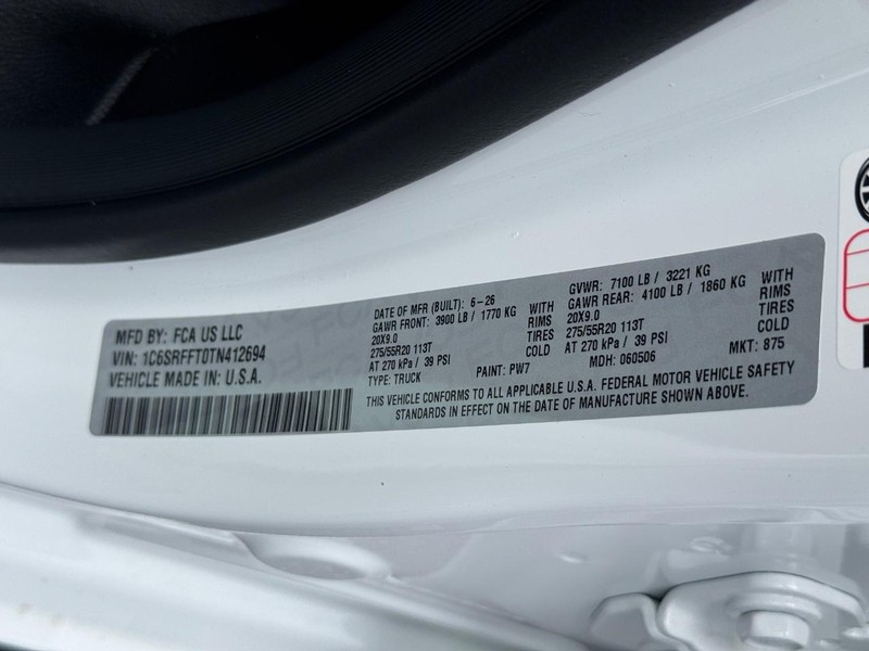 Ram 1500 Vehicle Full-screen Gallery Image 19