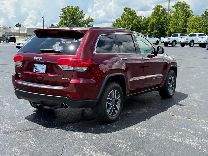 Jeep Grand Cherokee Vehicle Full-screen Gallery Image 3