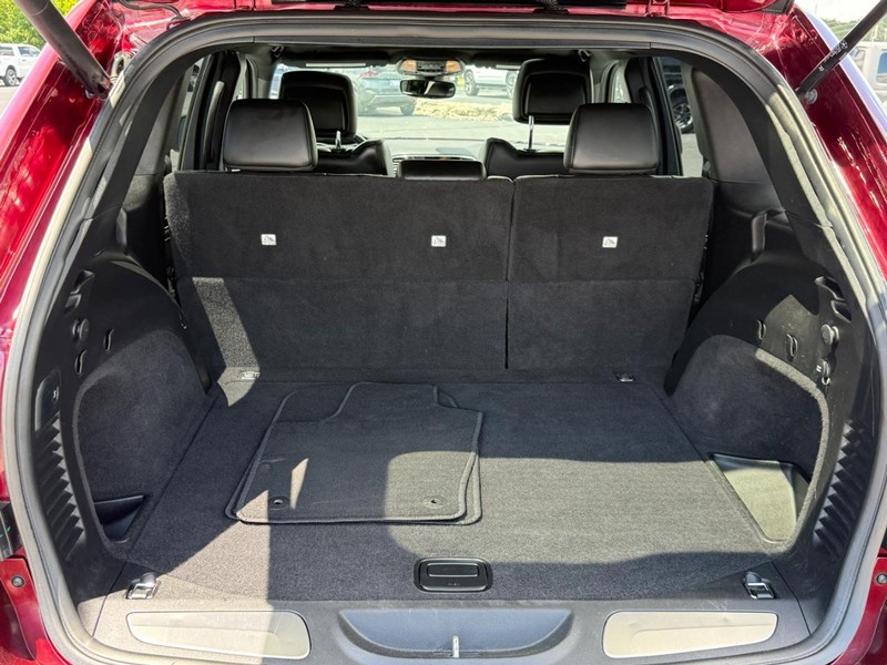 Jeep Grand Cherokee Vehicle Full-screen Gallery Image 4