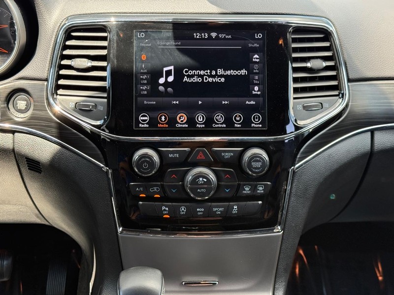 Jeep Grand Cherokee Vehicle Full-screen Gallery Image 14