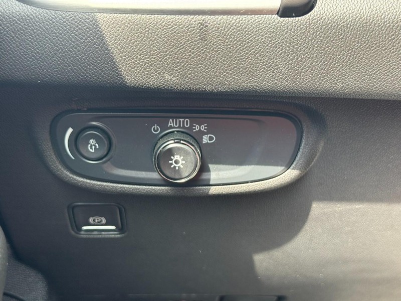 GMC Terrain Vehicle Full-screen Gallery Image 20