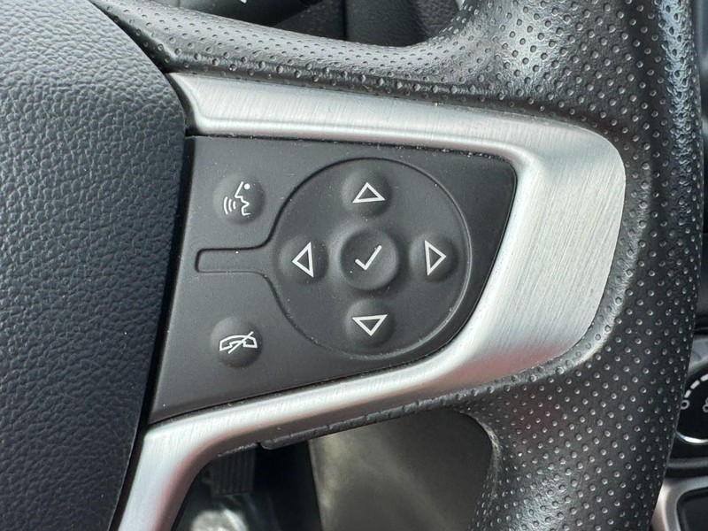 GMC Terrain Vehicle Full-screen Gallery Image 22