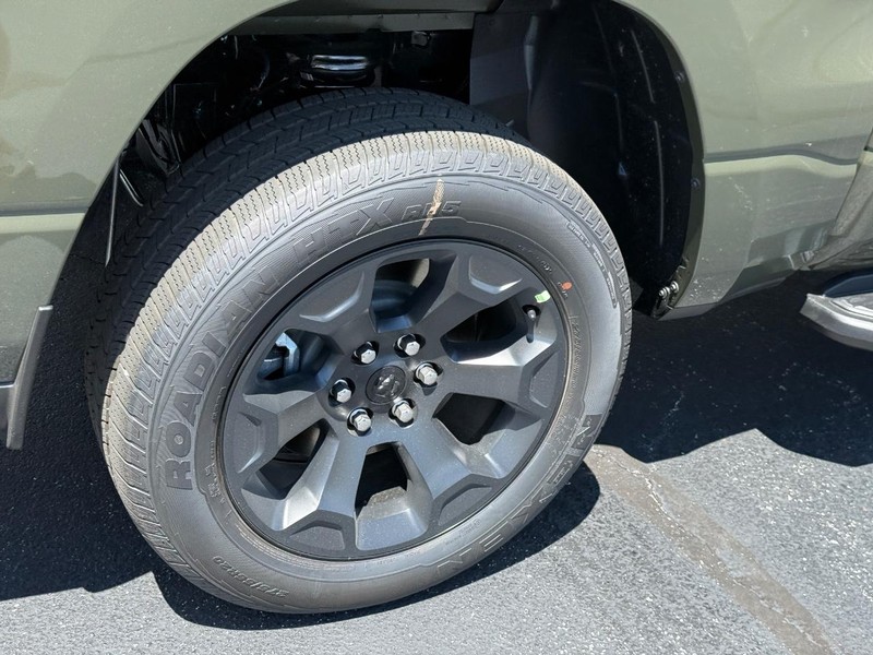 Ram 1500 Vehicle Full-screen Gallery Image 4