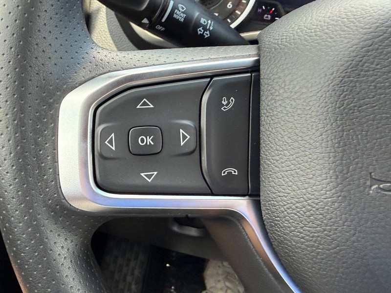 Ram 1500 Vehicle Full-screen Gallery Image 11