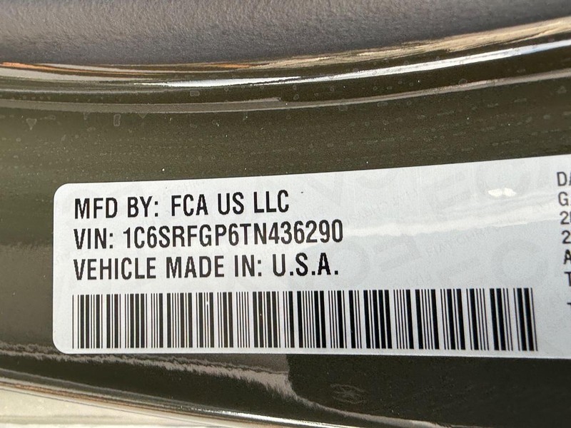 Ram 1500 Vehicle Full-screen Gallery Image 15