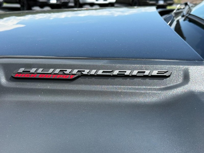 Ram 1500 Vehicle Full-screen Gallery Image 6