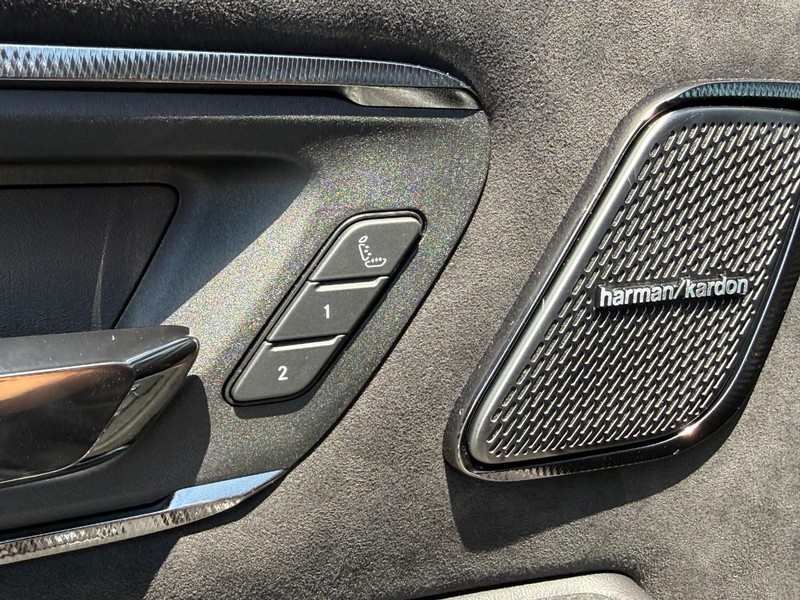 Ram 1500 Vehicle Full-screen Gallery Image 14