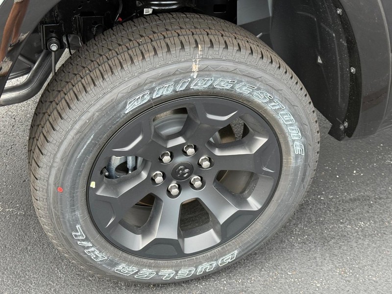 Ram 1500 Vehicle Full-screen Gallery Image 4