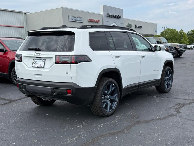 Jeep Cherokee Vehicle Full-screen Gallery Image 3