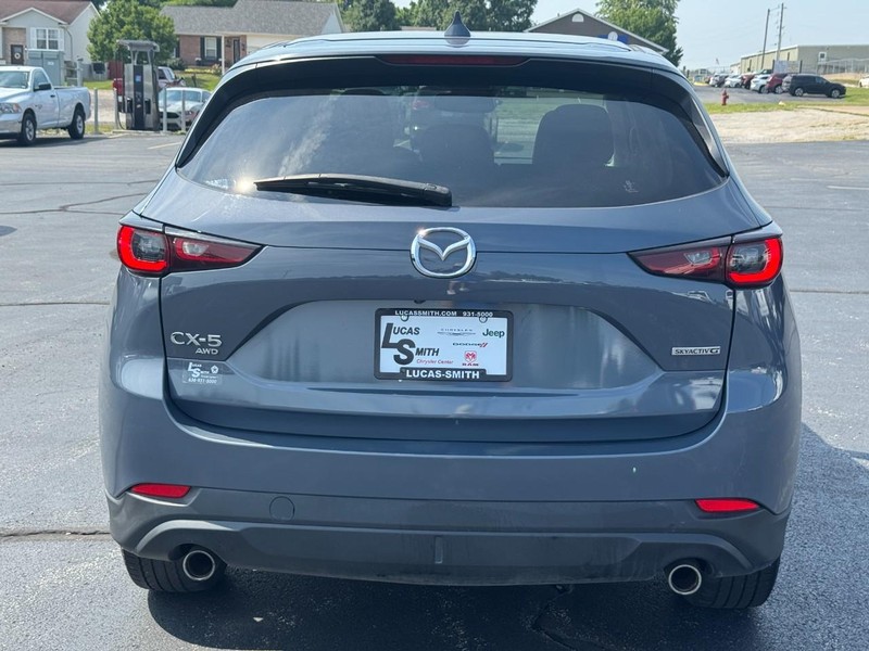 Mazda CX-5 Vehicle Full-screen Gallery Image 4