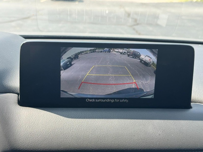 Mazda CX-5 Vehicle Full-screen Gallery Image 23