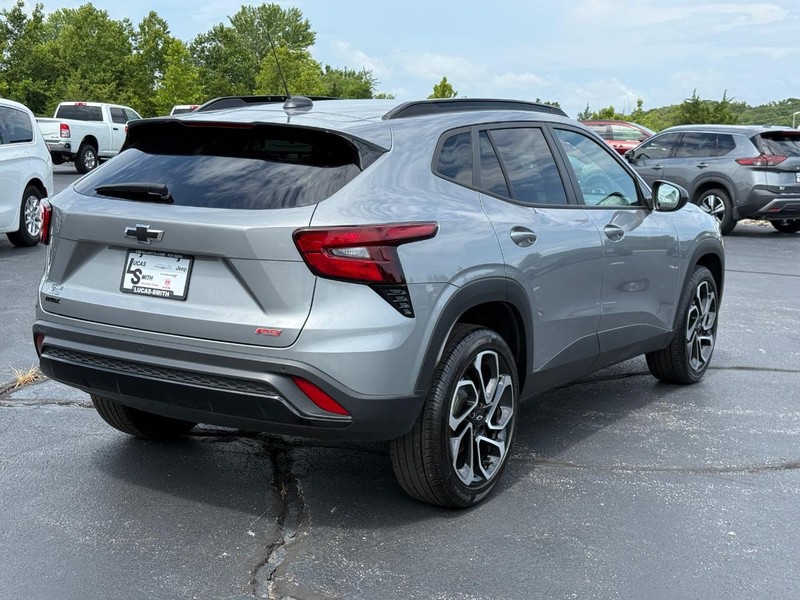 Chevrolet Trax Vehicle Full-screen Gallery Image 03