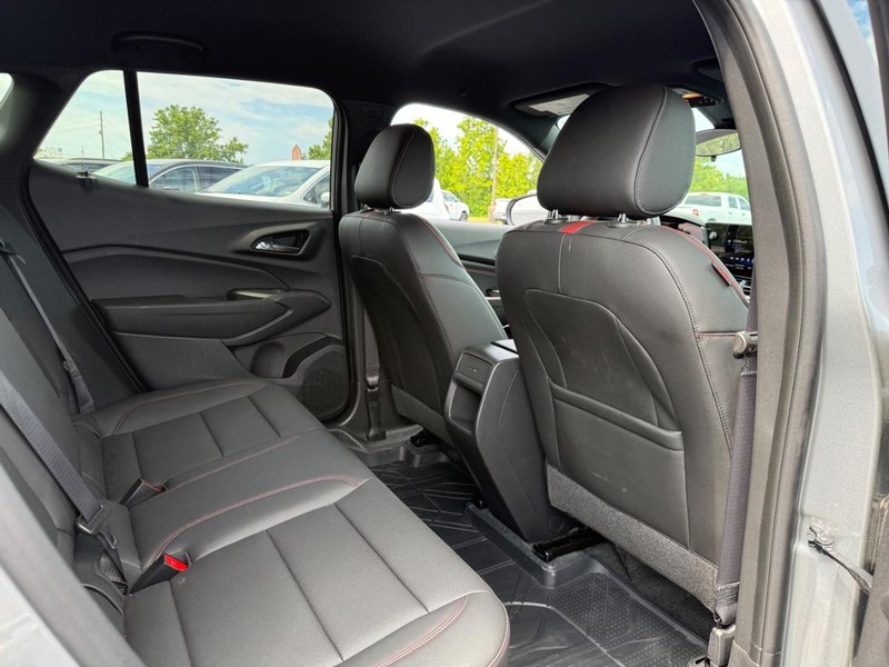 Chevrolet Trax Vehicle Full-screen Gallery Image 12