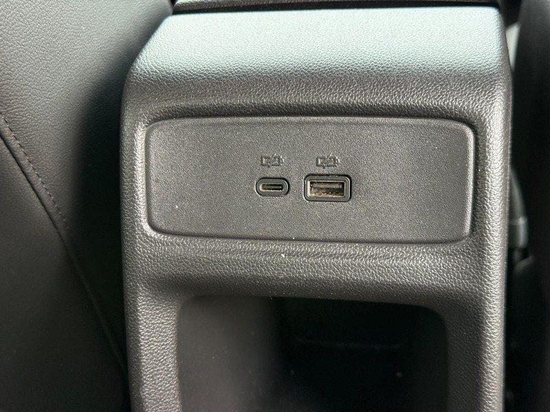 Chevrolet Trax Vehicle Full-screen Gallery Image 13