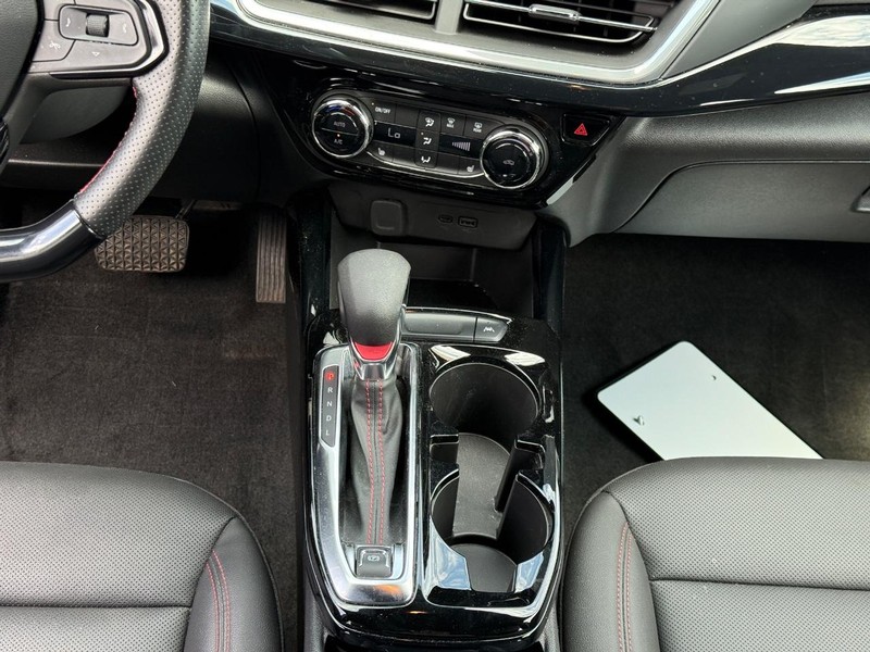 Chevrolet Trax Vehicle Full-screen Gallery Image 17