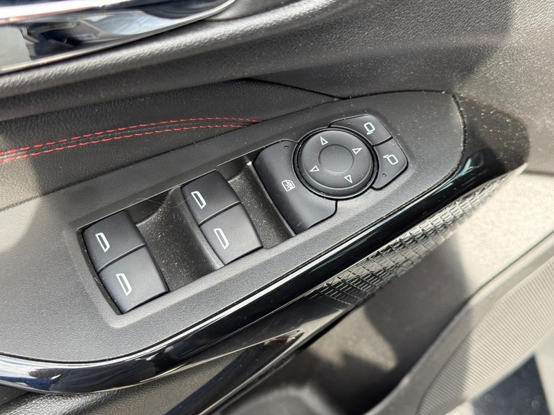 Chevrolet Trax Vehicle Full-screen Gallery Image 18