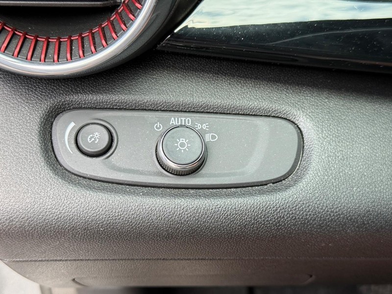 Chevrolet Trax Vehicle Full-screen Gallery Image 20