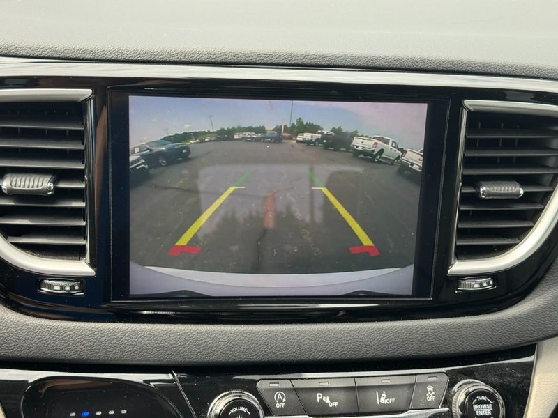 Chrysler Pacifica Vehicle Full-screen Gallery Image 24