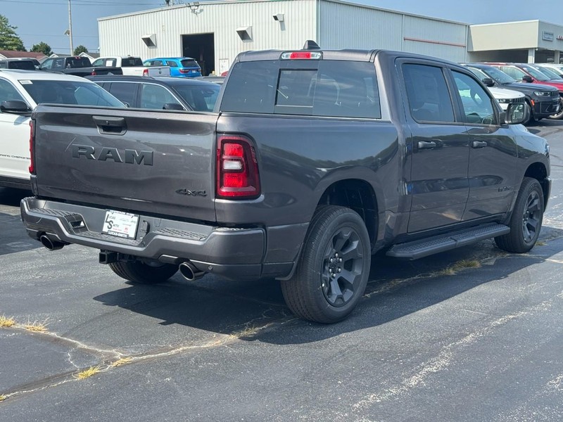 Ram 1500 Vehicle Full-screen Gallery Image 3