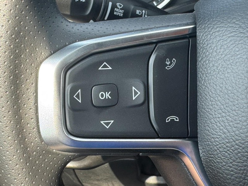 Ram 1500 Vehicle Full-screen Gallery Image 13