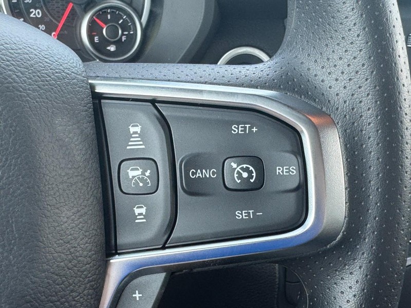 Ram 1500 Vehicle Full-screen Gallery Image 14