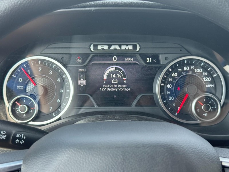 Ram 1500 Vehicle Full-screen Gallery Image 15