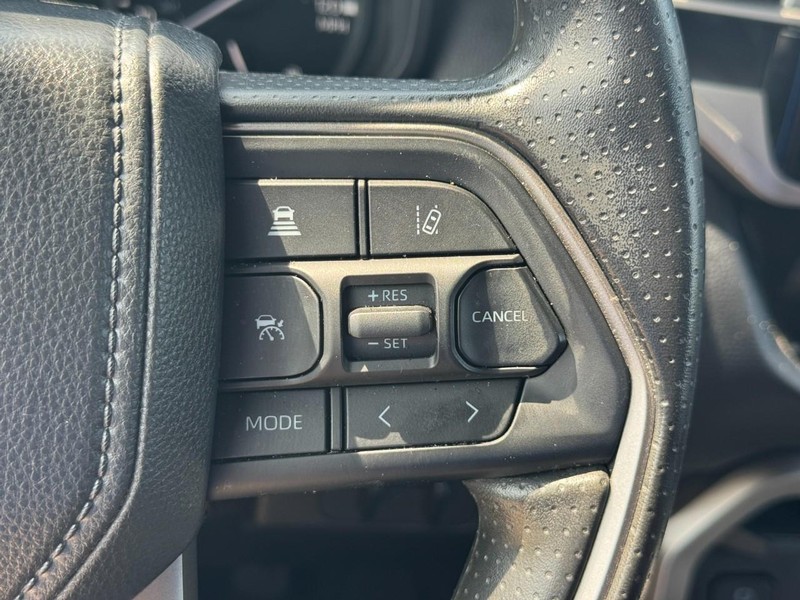 Toyota Tundra 4WD Vehicle Full-screen Gallery Image 20
