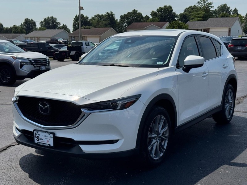 Mazda CX-5 Vehicle Full-screen Gallery Image 8