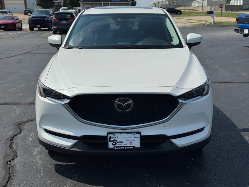 Mazda CX-5 Vehicle Full-screen Gallery Image 9
