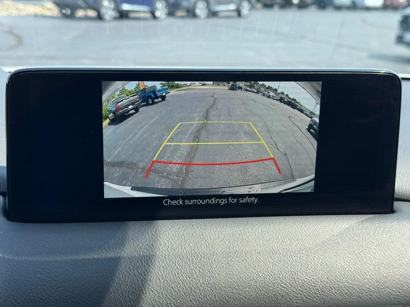 Mazda CX-5 Vehicle Full-screen Gallery Image 23