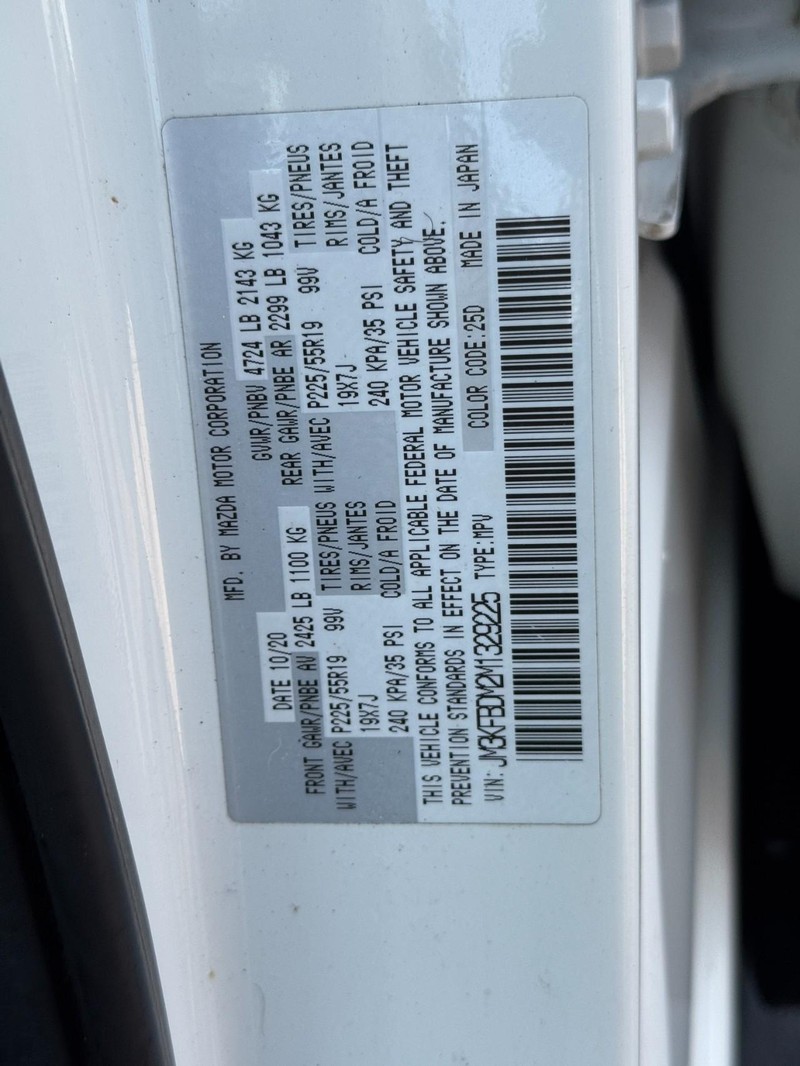 Mazda CX-5 Vehicle Full-screen Gallery Image 25